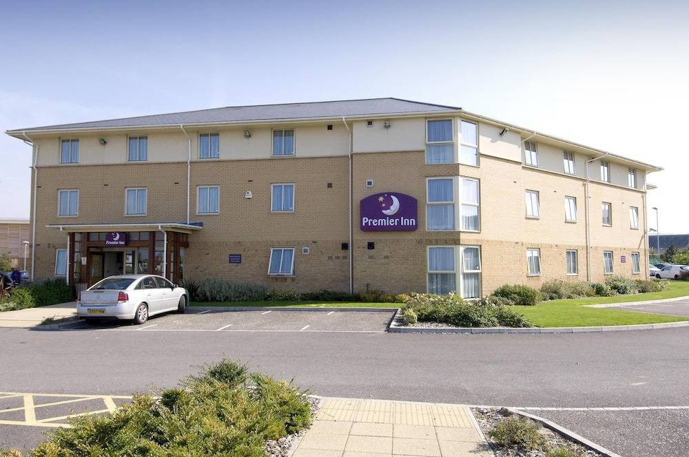 Premier Inn Gloucester Business Park 1
