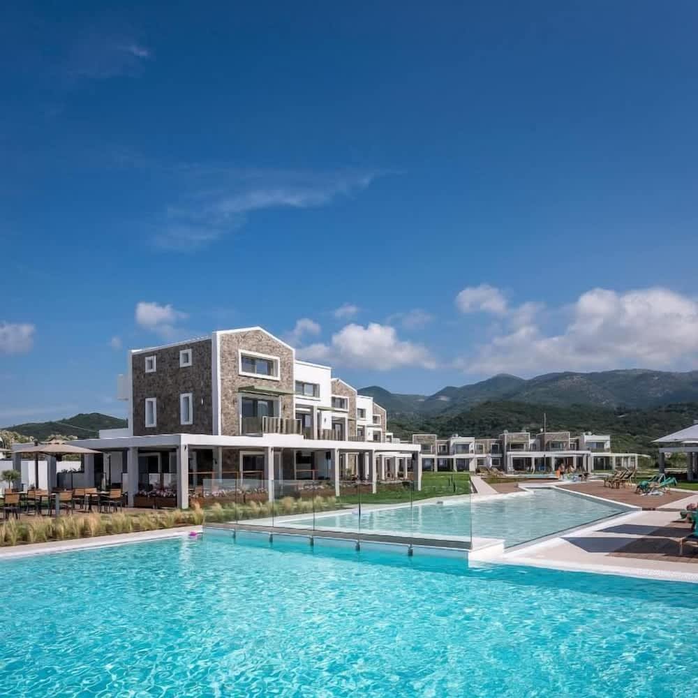 Thalassa Suites 1