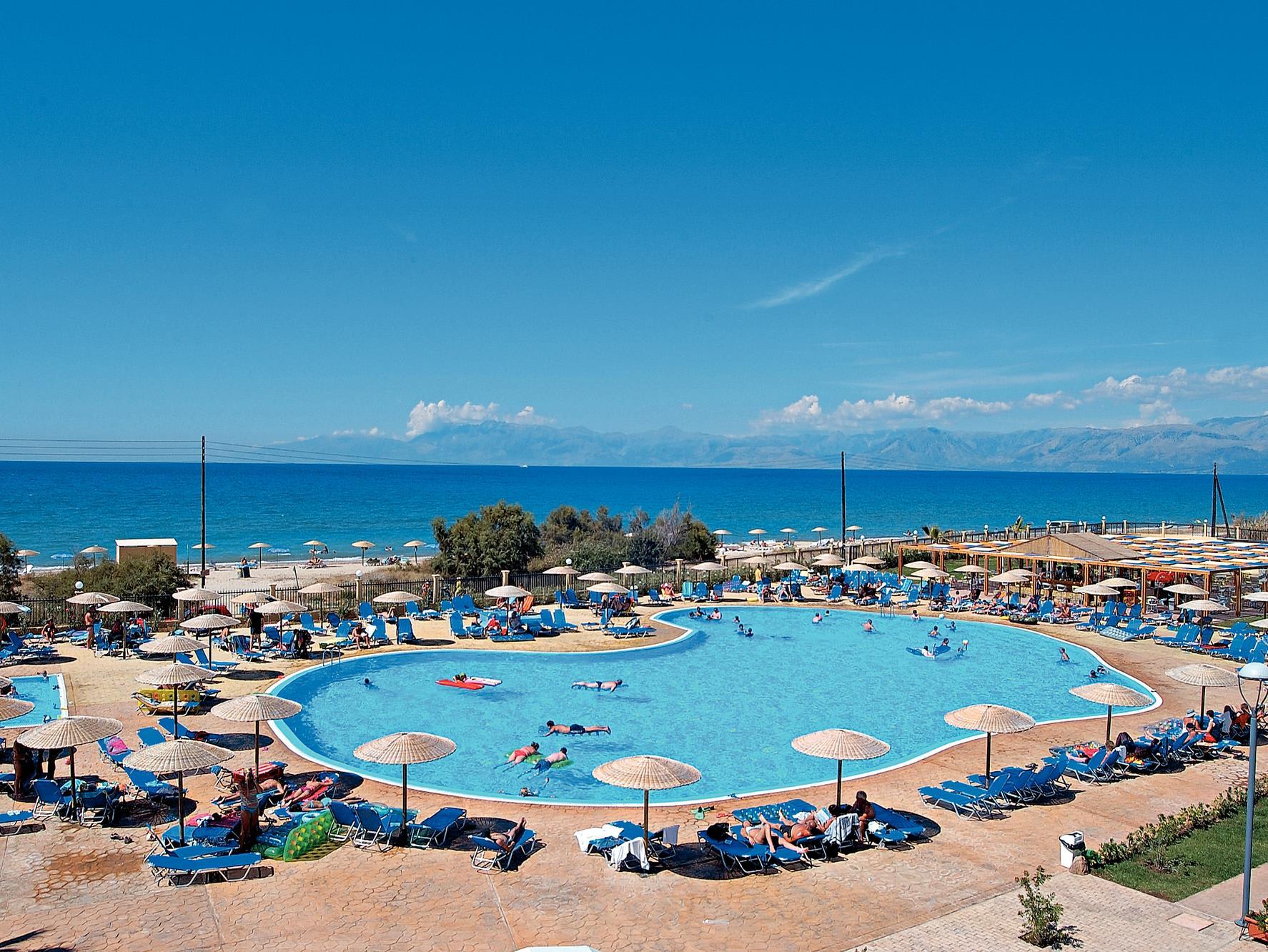 Almyros Beach Resort & Spa 1
