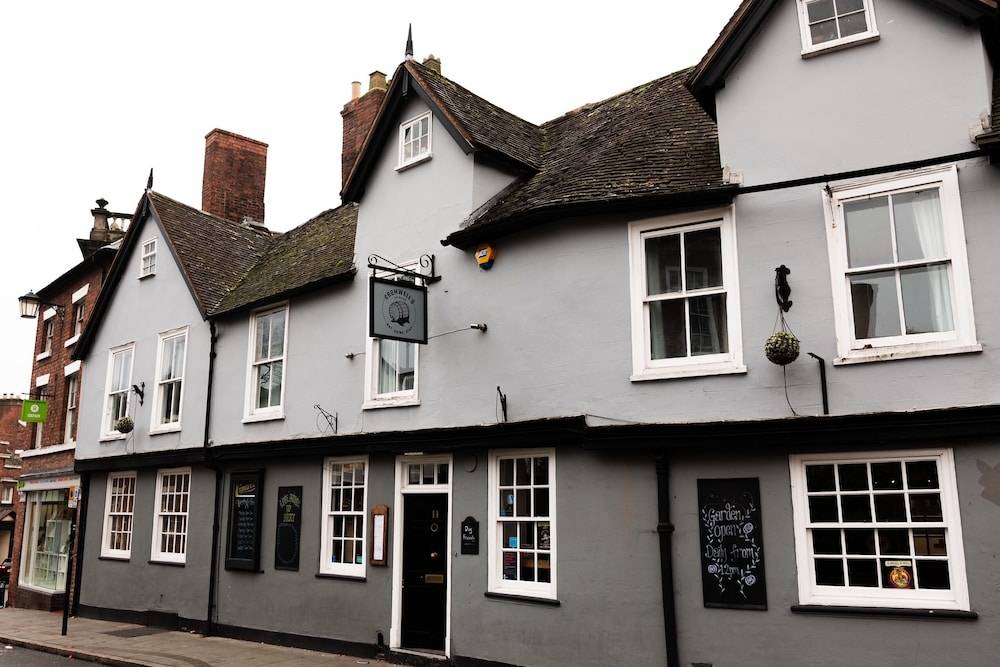 Cromwell's Tap House 1