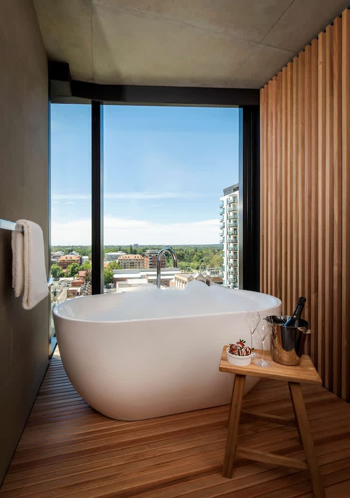 Vibe Hotel Adelaide 1