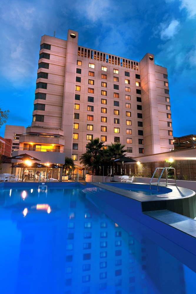 Hotel Grand Chancellor Adelaide 1