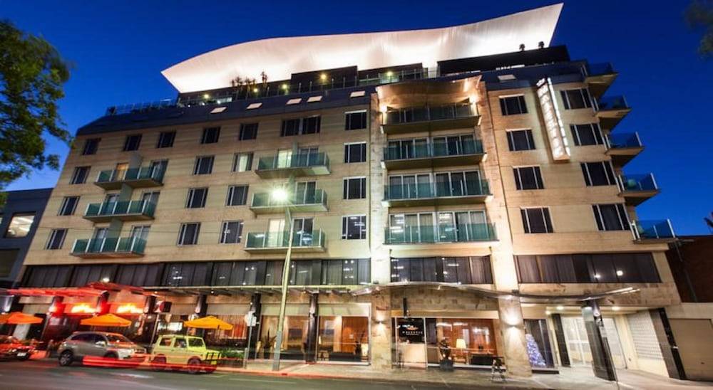 Majestic Roof Garden Hotel 1