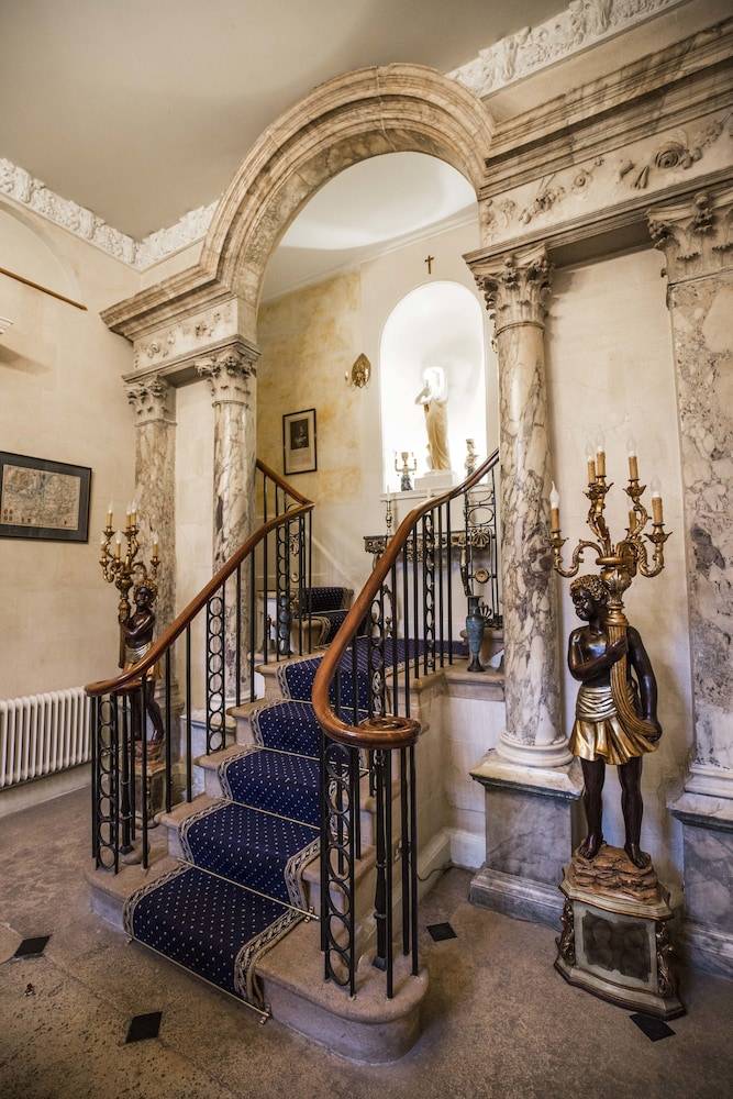 Grosvenor Villa 1