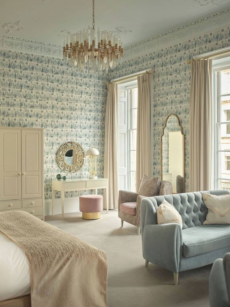 The Queensberry Hotel 1