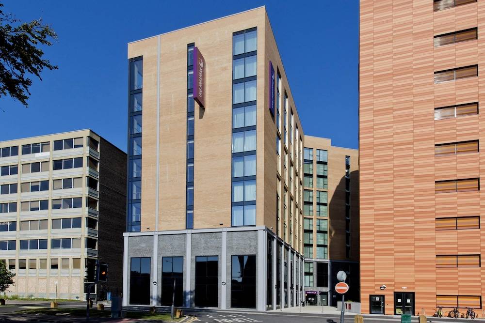 Premier Inn Bournemouth East Cliff 1