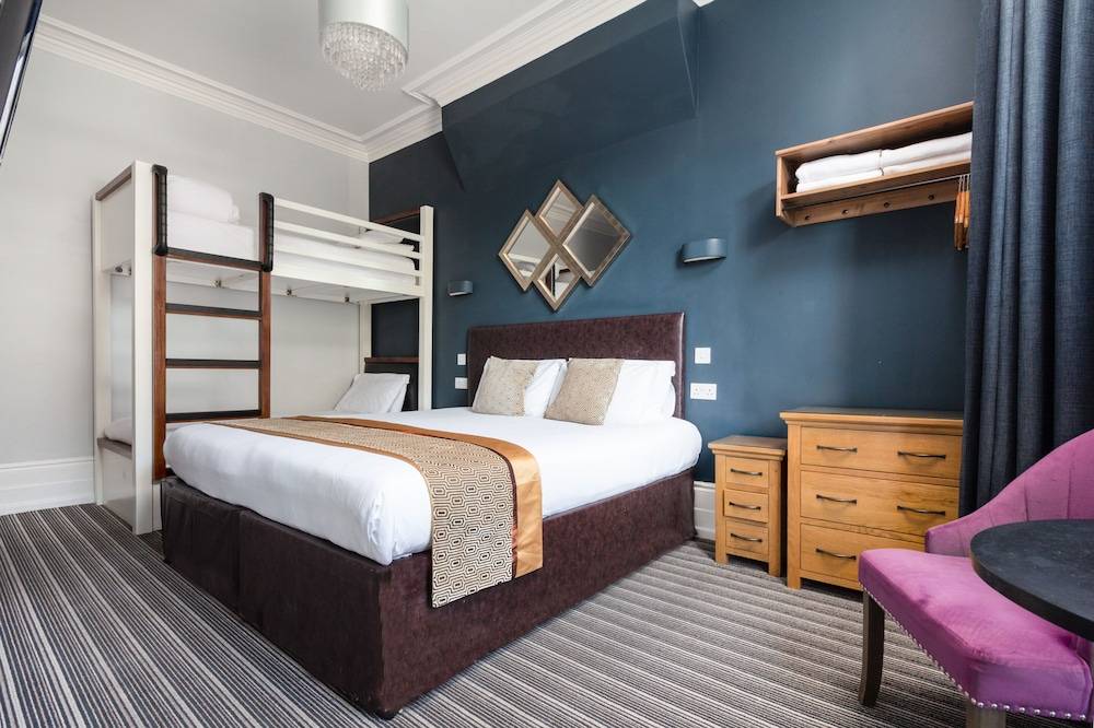Applewood Hotel 2