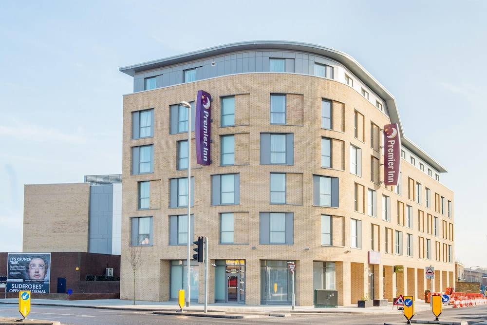 Premier Inn Cambridge East - Newmarket Road 1