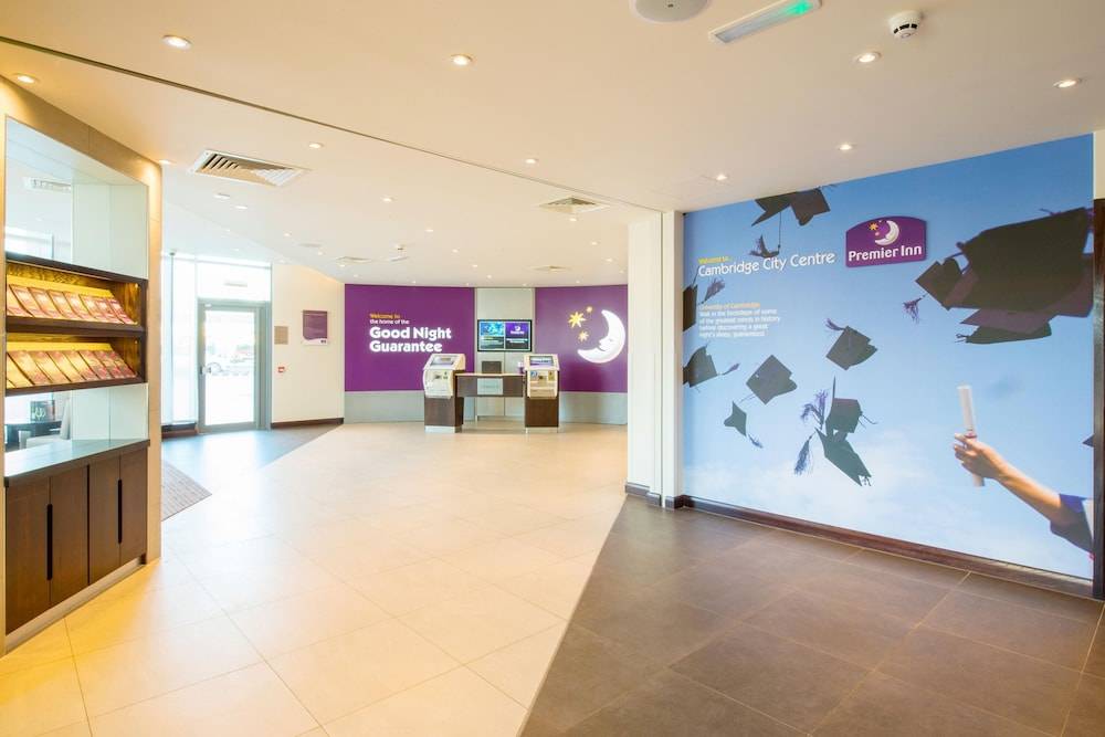 Premier Inn Cambridge East - Newmarket Road 2