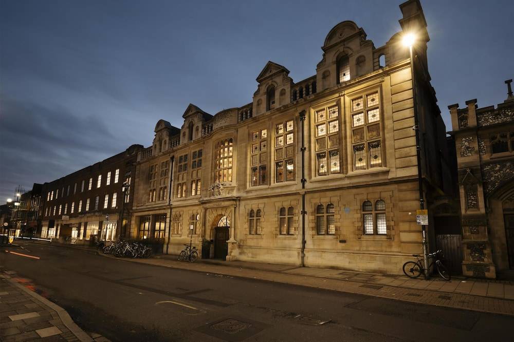 The Hobson Cambridge by Adina 1