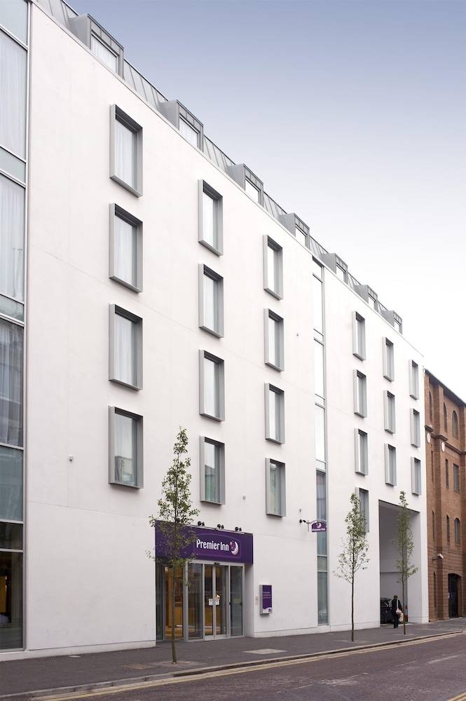 Premier Inn Belfast City Cathedral Quarter 1