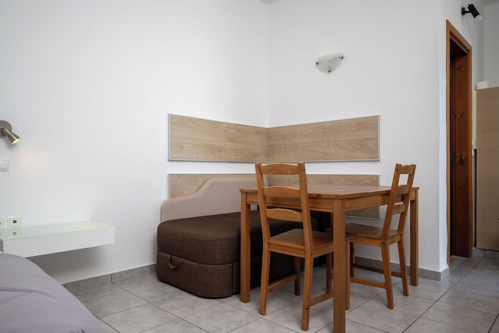 Triantafillas Suites 2