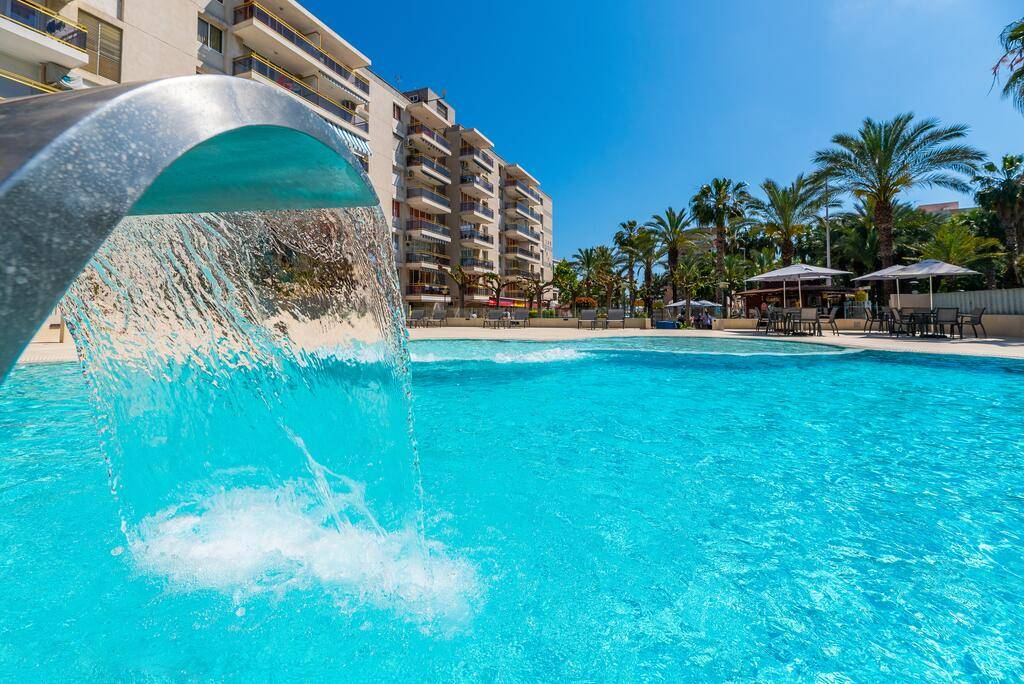 Rentalmar Salou Playa Family Suites & Pool 2