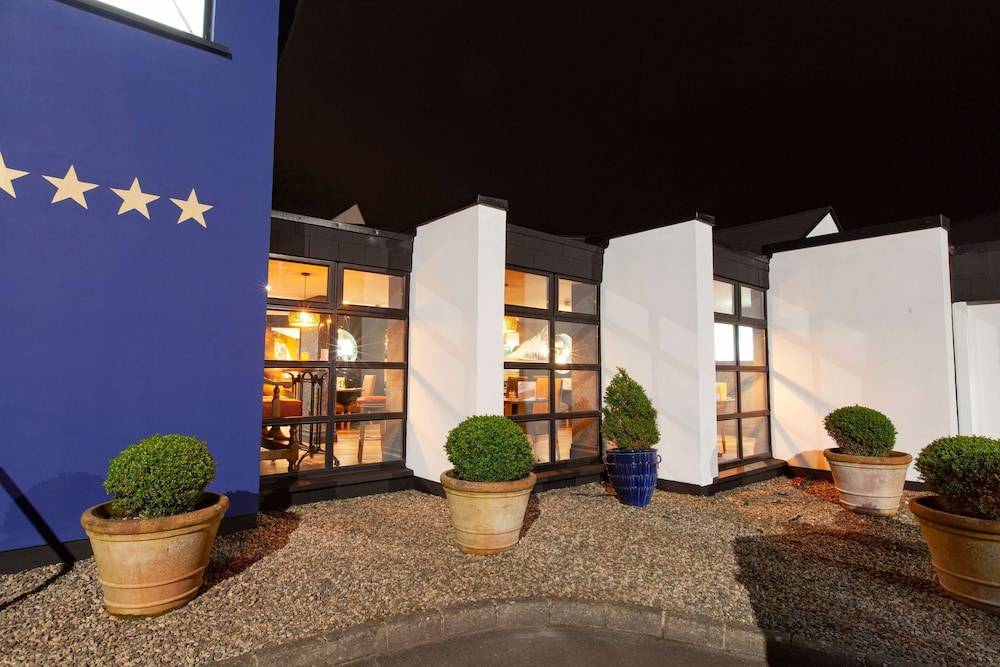 Best Western Plus White Horse Hotel 1