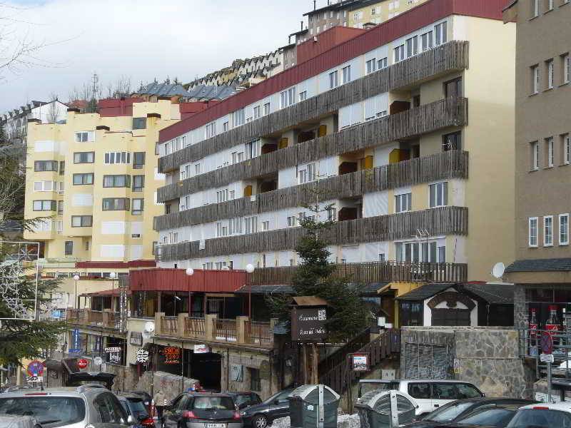 Estudio para 4 con terraza, vistas y garaje Edif Bulgaria 2