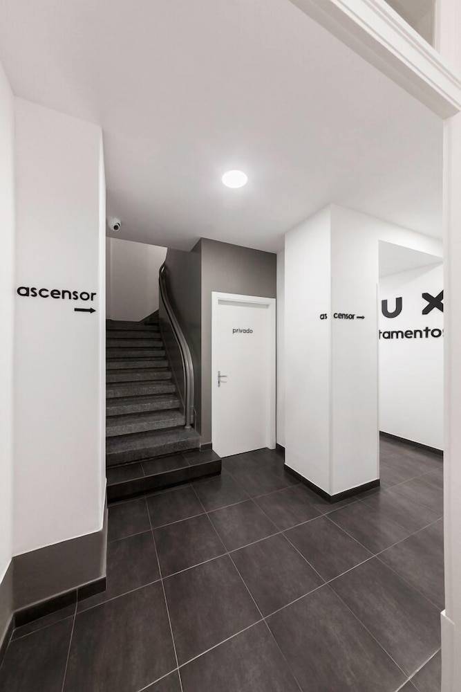 Lux Apartamentos Santiago 2
