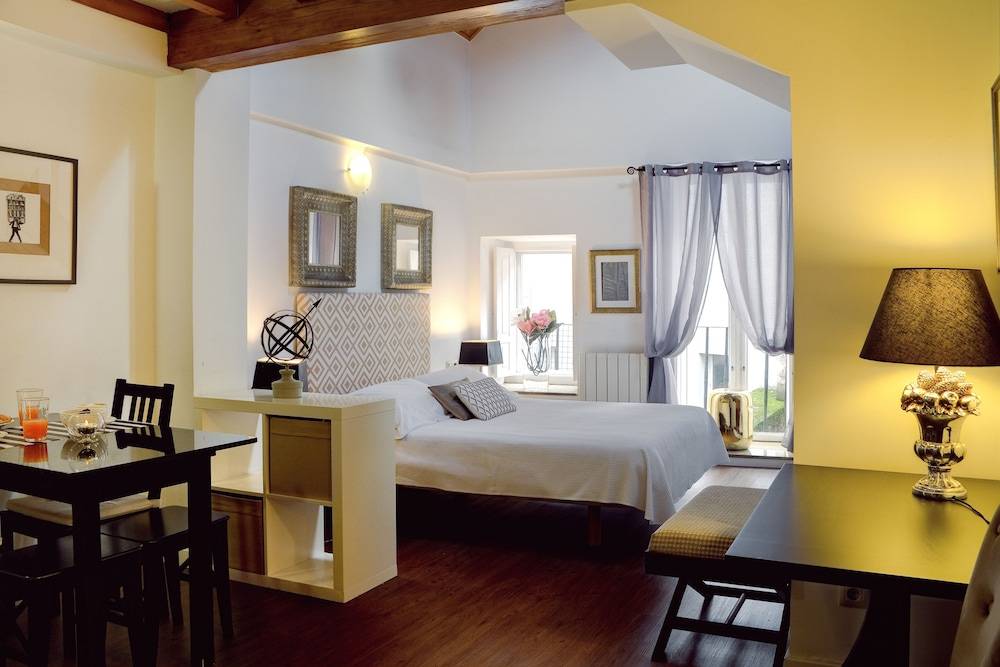 Inicia Casas Reales 1