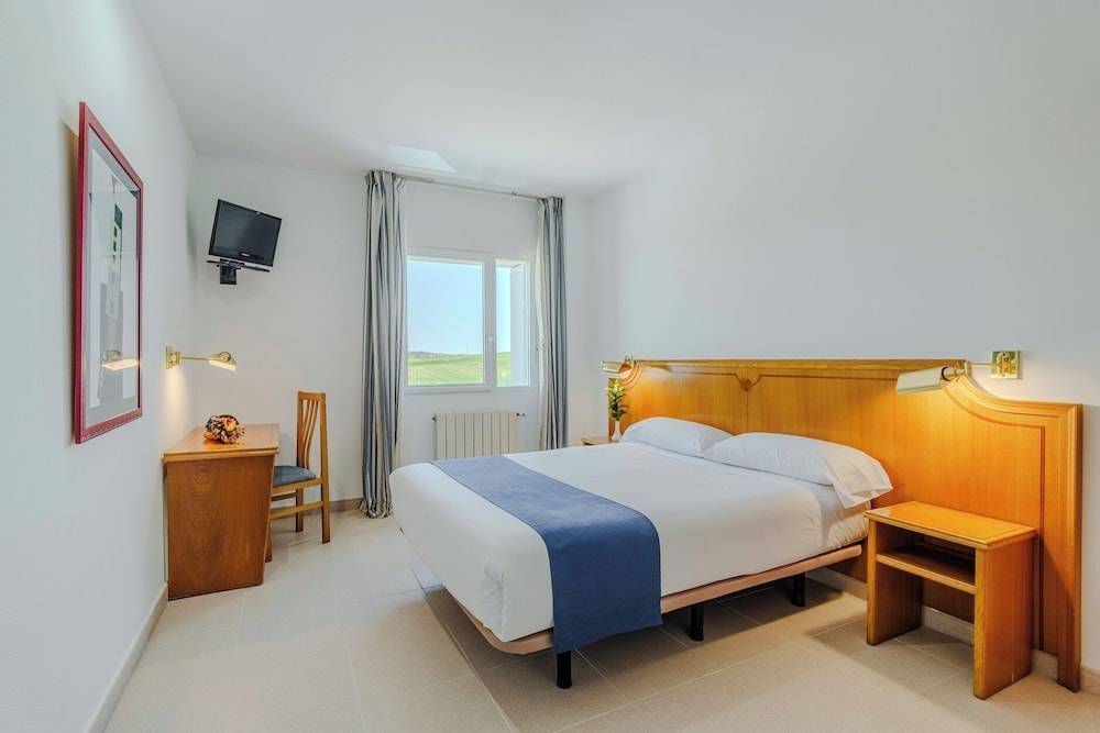 Hotel Rey Arturo Burgos 1