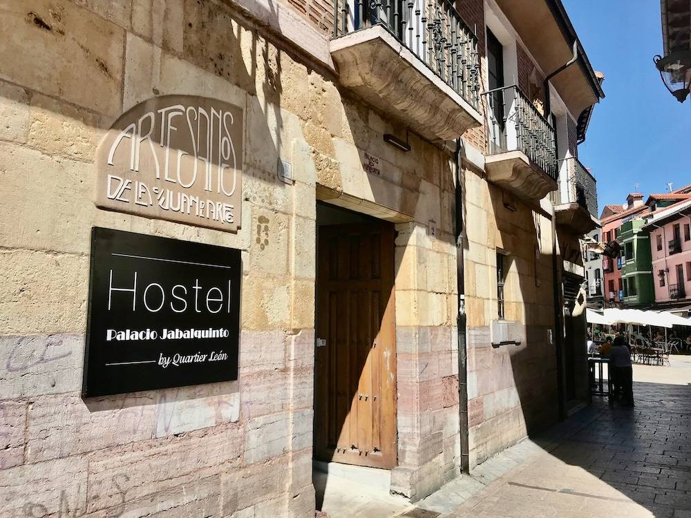 Quartier Leon Hostel Jabalquinto 1