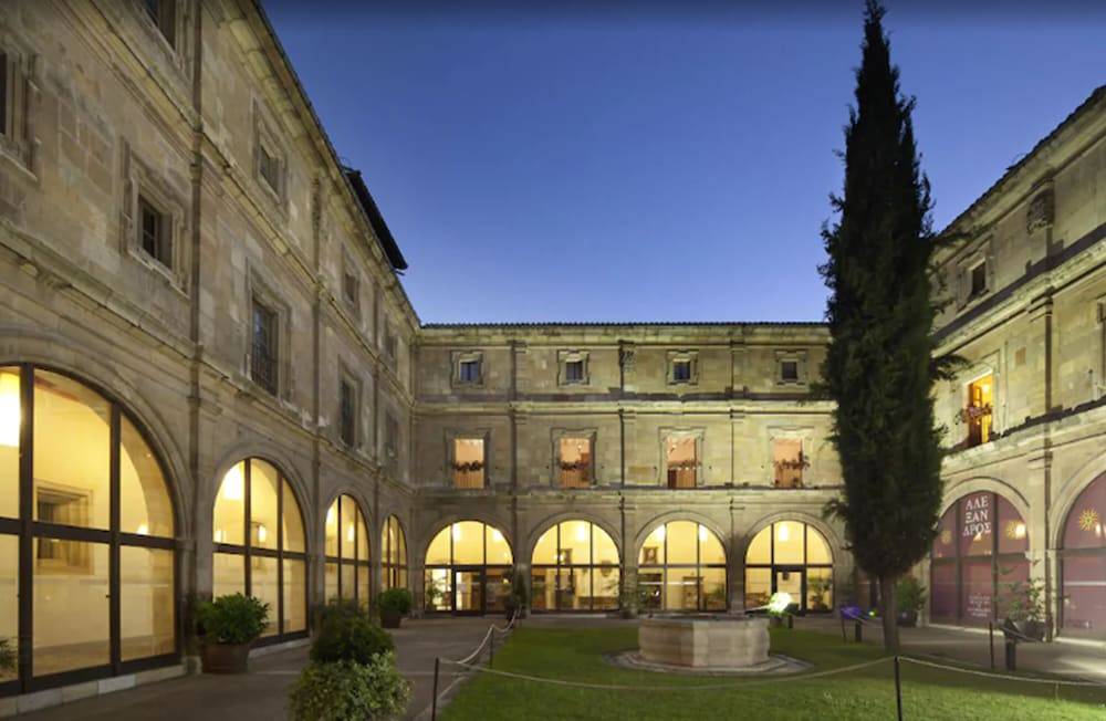Hotel Real Colegiata San Isidoro 1