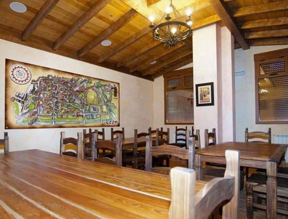 Albergue Santo Tomás de Canterbury - Hostel 1