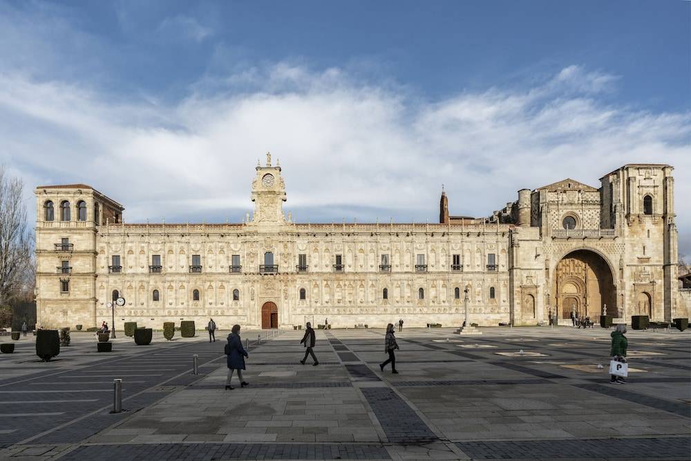 Parador de Turismo de León 1