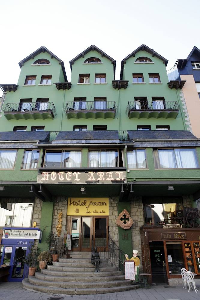 Hotel Aran La Abuela 1