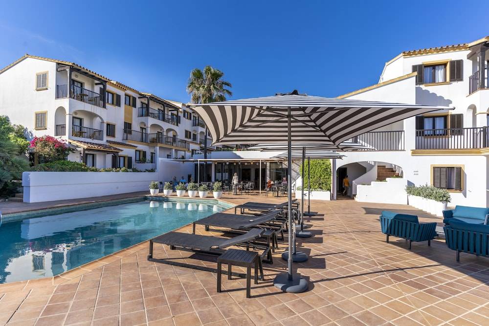 Calallonga Hotel Menorca 1