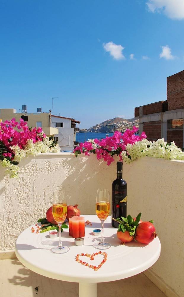 Apollonia Apartments 1