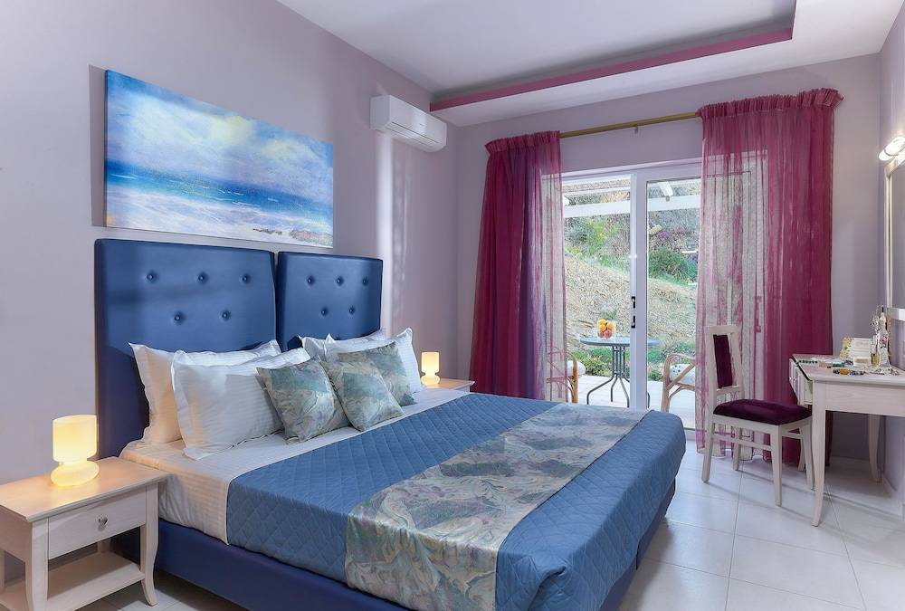 Nymphes Luxury Apartments 2