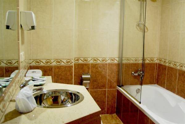Hotel HHB Pontevedra Confort 2