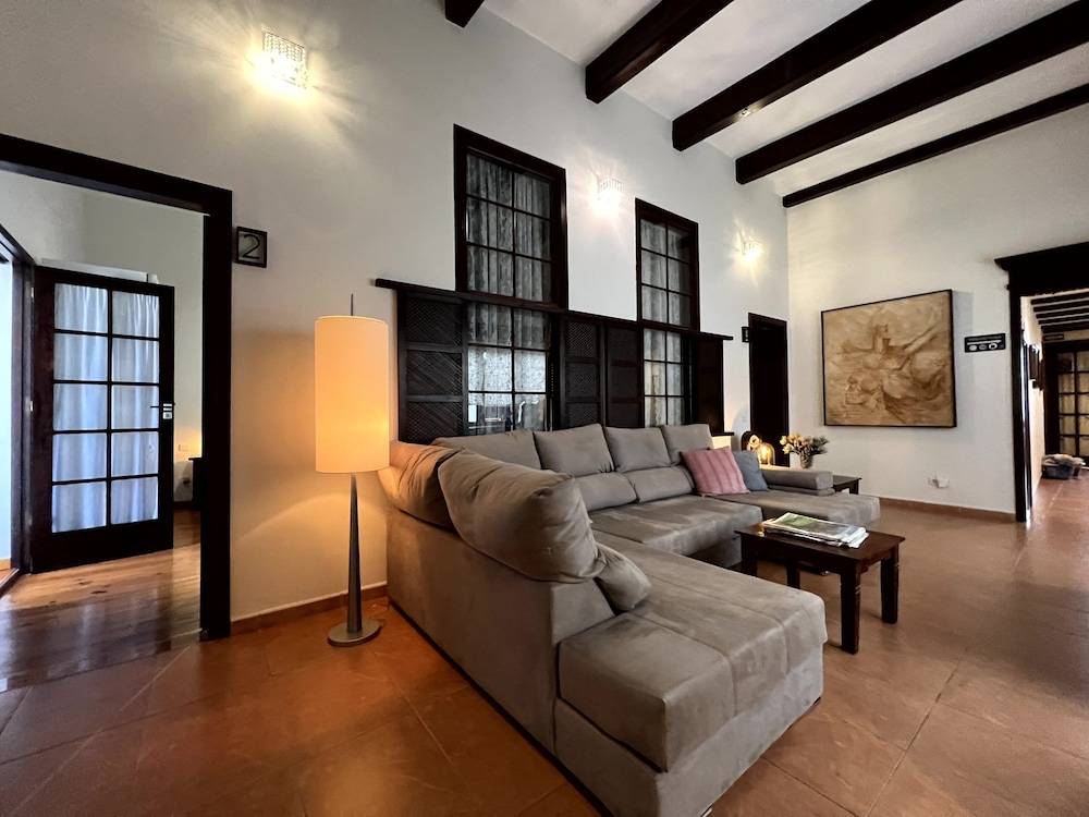 Santa Ana Suite & Rooms 2