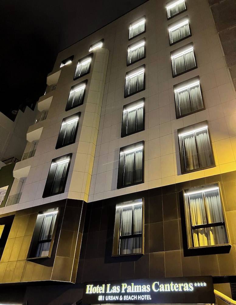 Hotel LIVVO La Escarlata 1