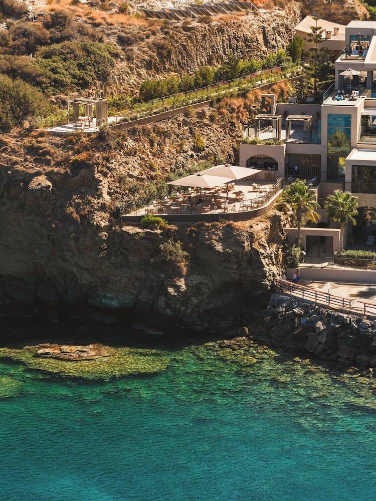 Castello Infinity Suites - Adults Only 1