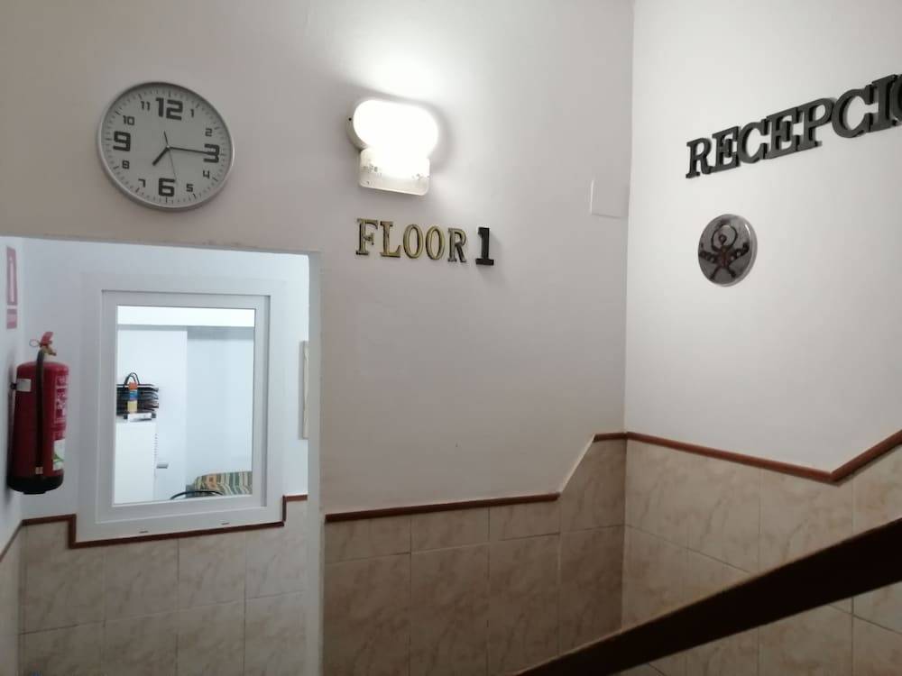 Alcaravaneras Hostel 2