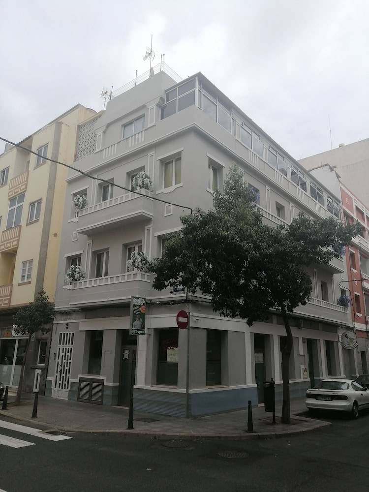 Alcaravaneras Hostel 1