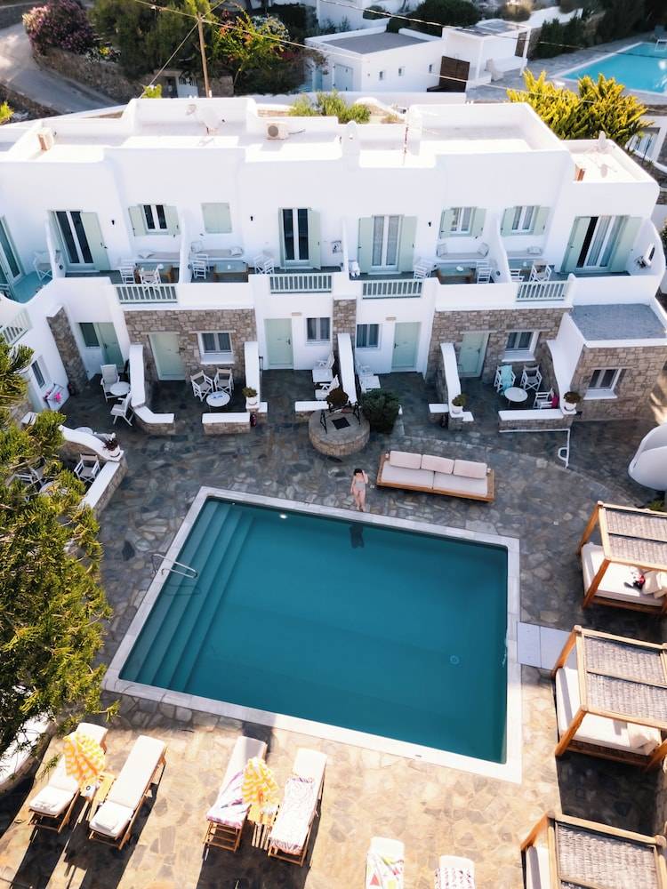 Bellissimo Resort 1