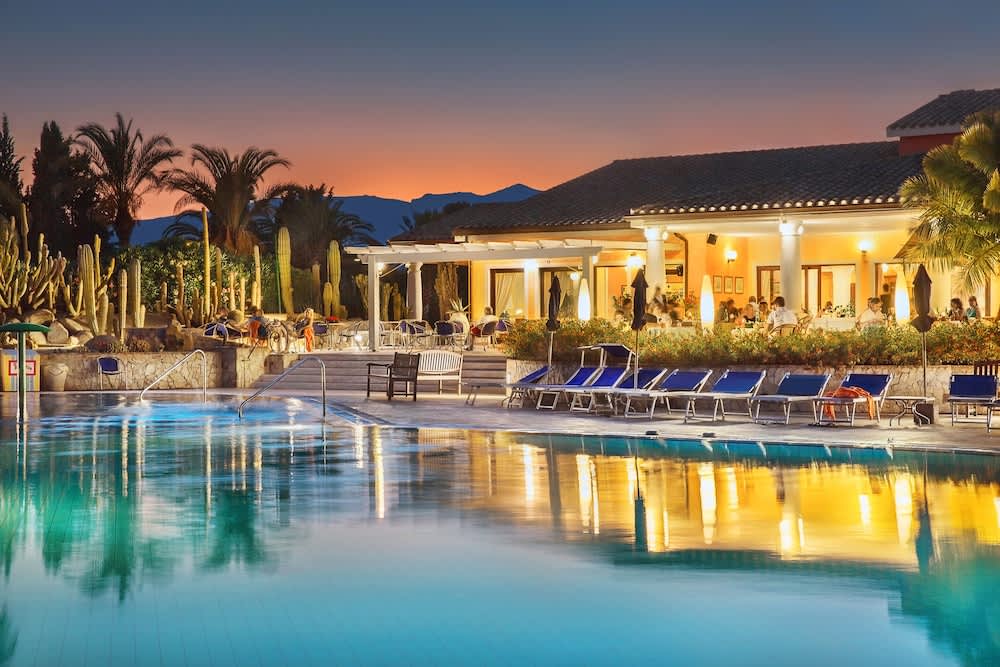 Lantana Resort Hotel&Apartments 1