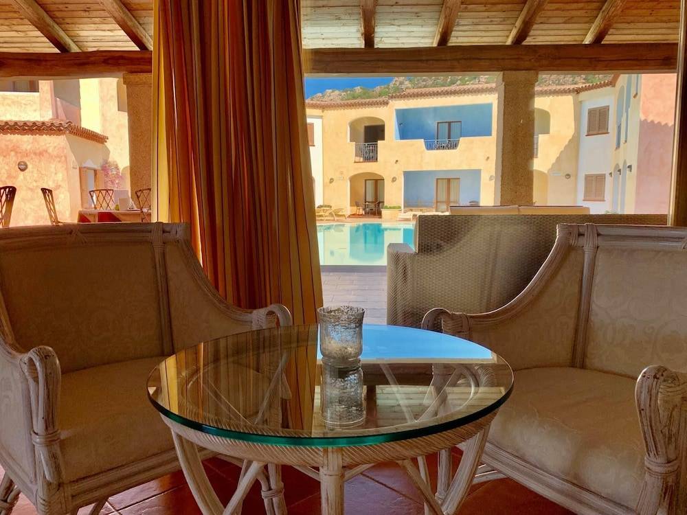 Hotel Monti Di Mola 2