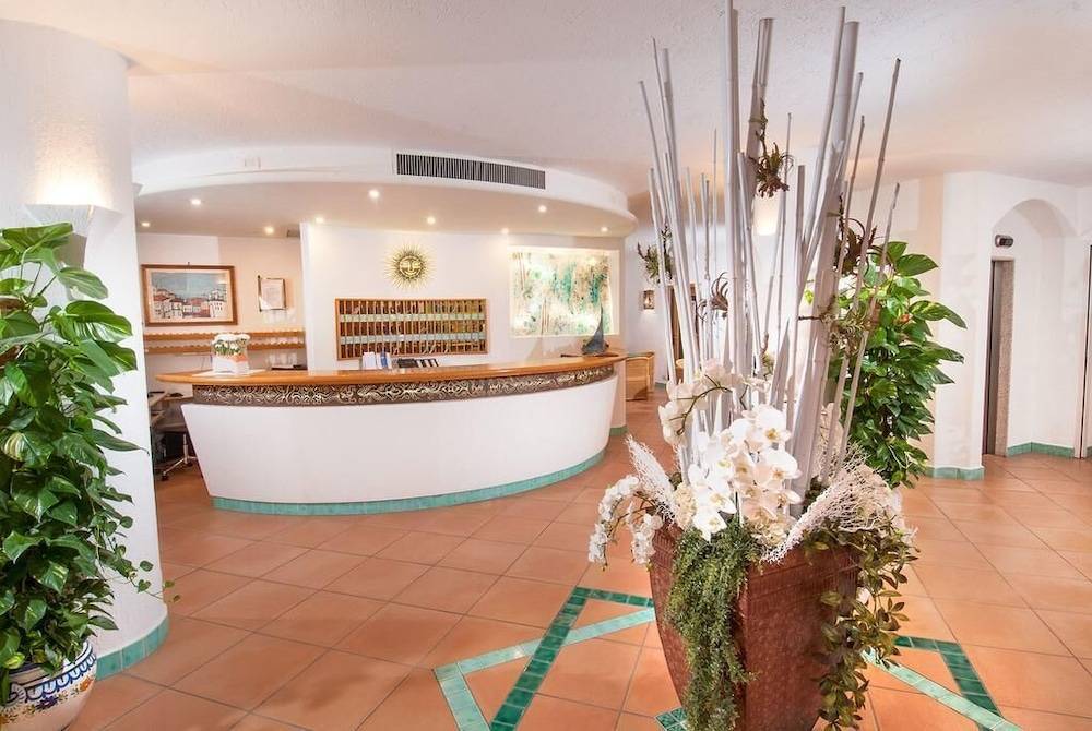 Hotel Punta Est 2