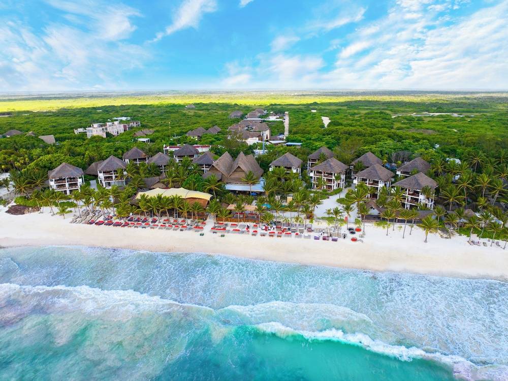 Mía Tulum Beachfront Resort - Ocean View Suites and Beach Club 1