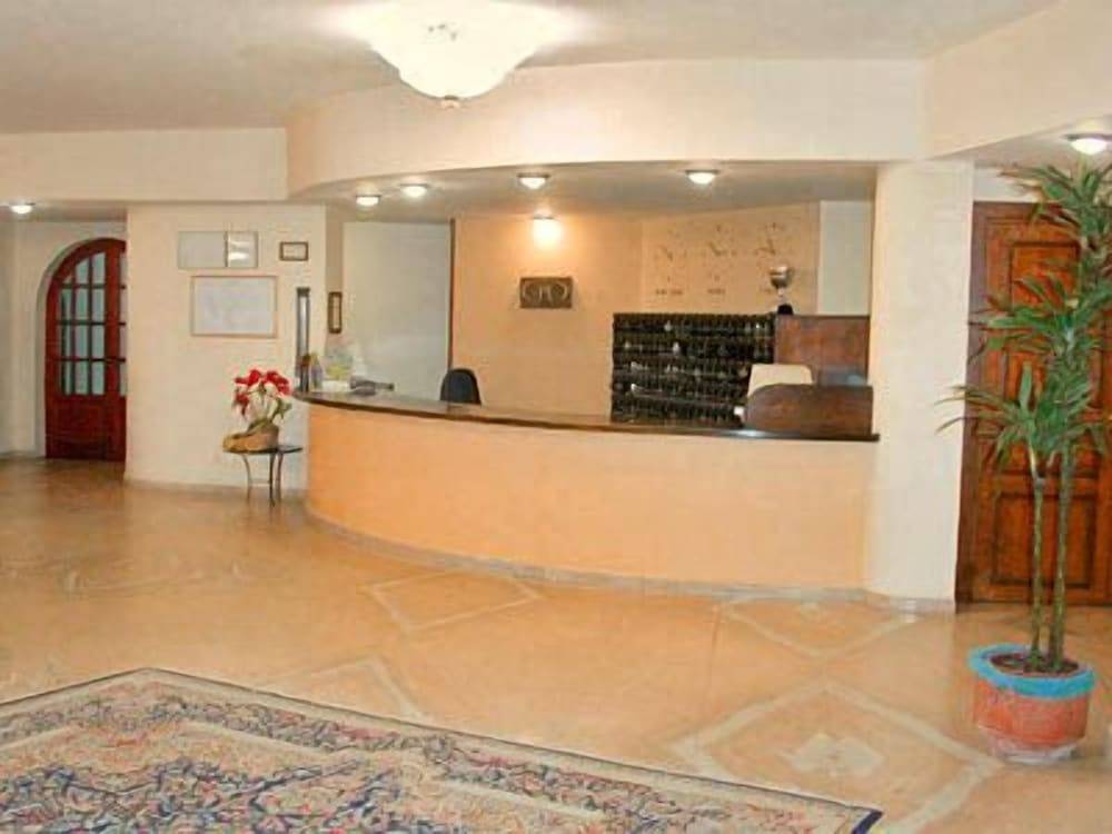 Hotel Akrabello 2