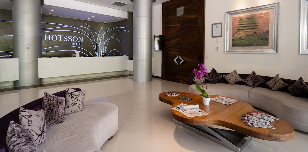 HS HOTSSON Hotel Queretaro 2