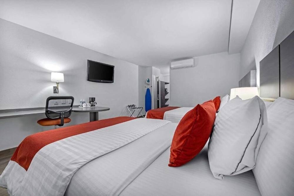 BeWow Hotel Querétaro 2