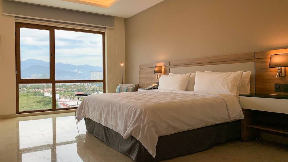 Holiday Inn & Suites PUERTO VALLARTA MARINA & GOLF by IHG 2