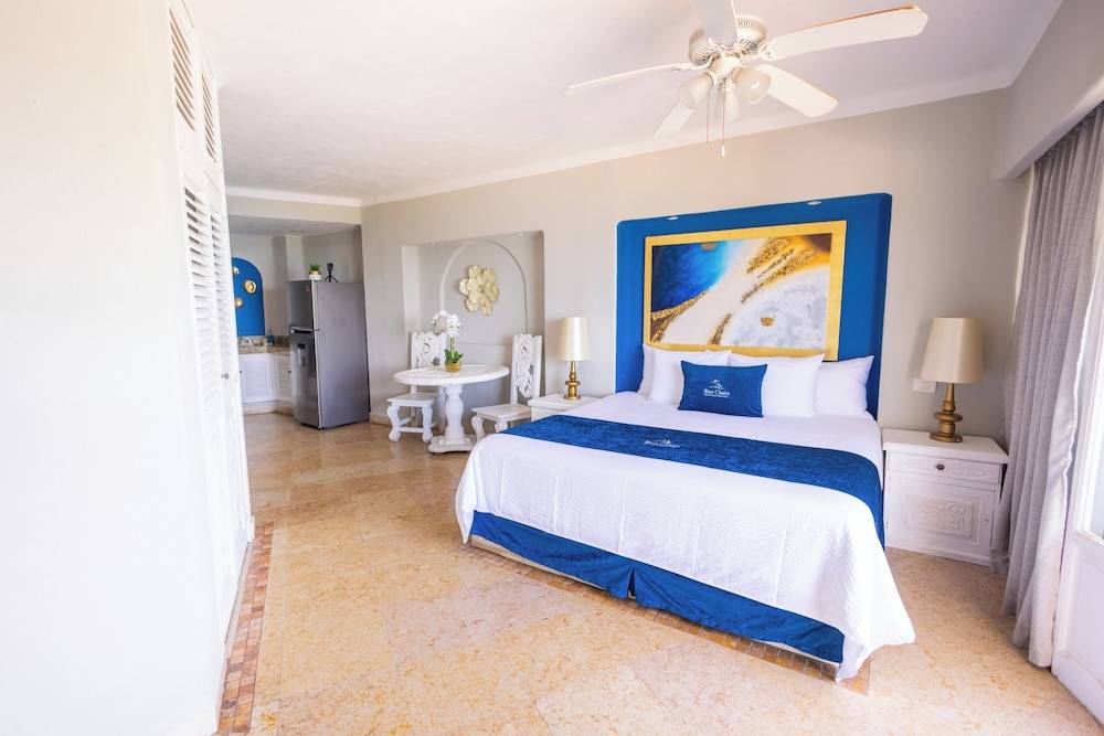 Blue Chairs Beachfront Resort Puerto Vallarta Mexico - Adults Only 1