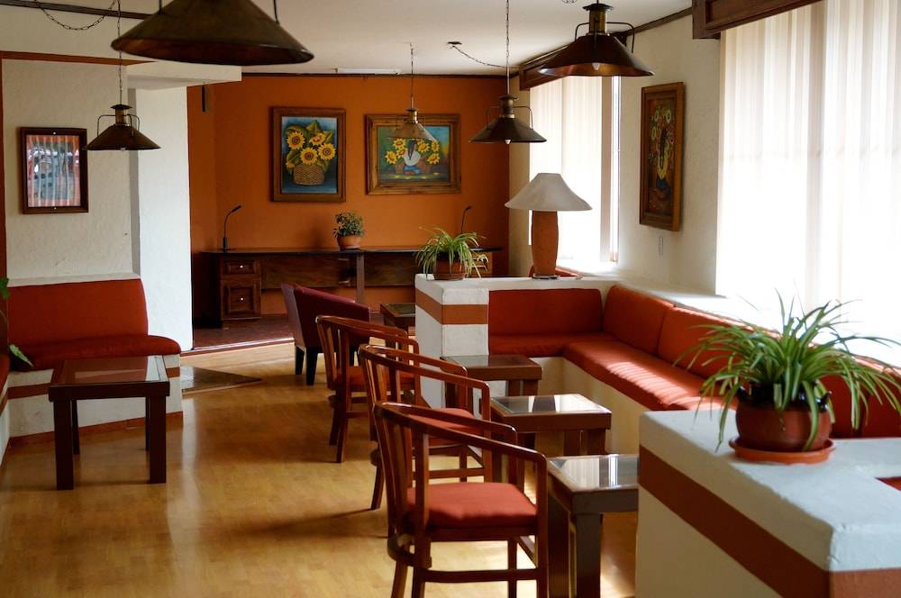 Hotel & Suites Villa del Sol 2