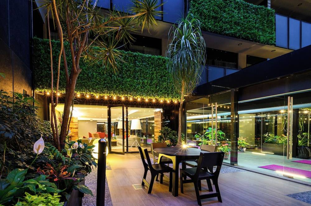 Las Suites Campos Eliseos 1