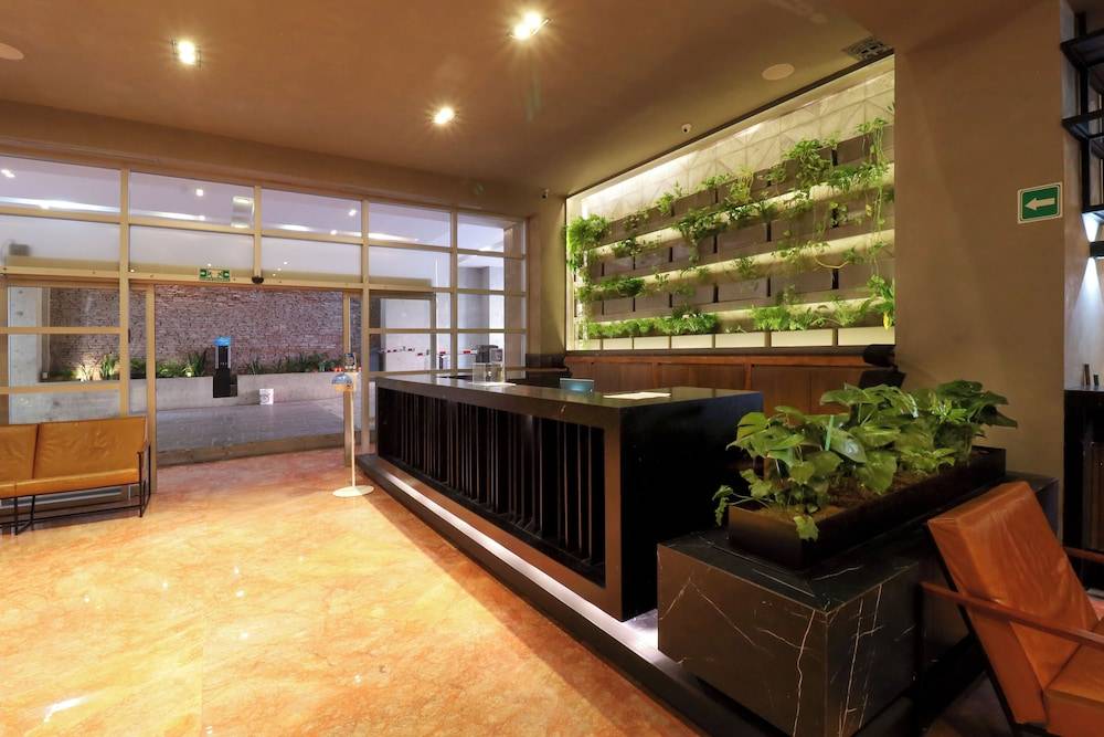 St Isidro Suites Corporate Housing SPA & Wellness Center 2