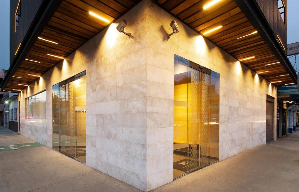 Hotel MX aeropuerto CDMX, Trademark Collection by Wyndham 1